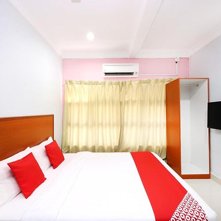 Super Oyo 720 Corridor Hotel 2 Pekan Eksteriør billede