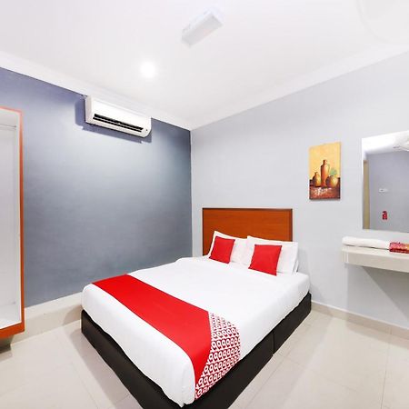 Super Oyo 720 Corridor Hotel 2 Pekan Eksteriør billede