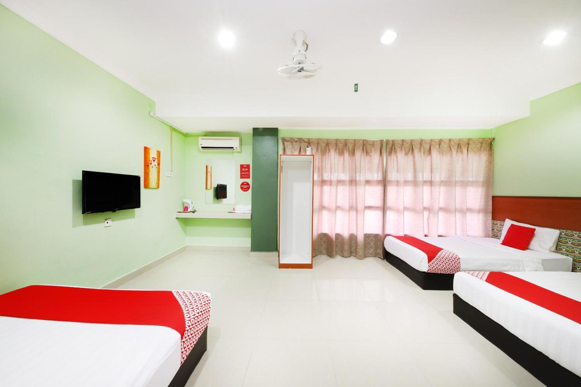 Super Oyo 720 Corridor Hotel 2 Pekan Eksteriør billede