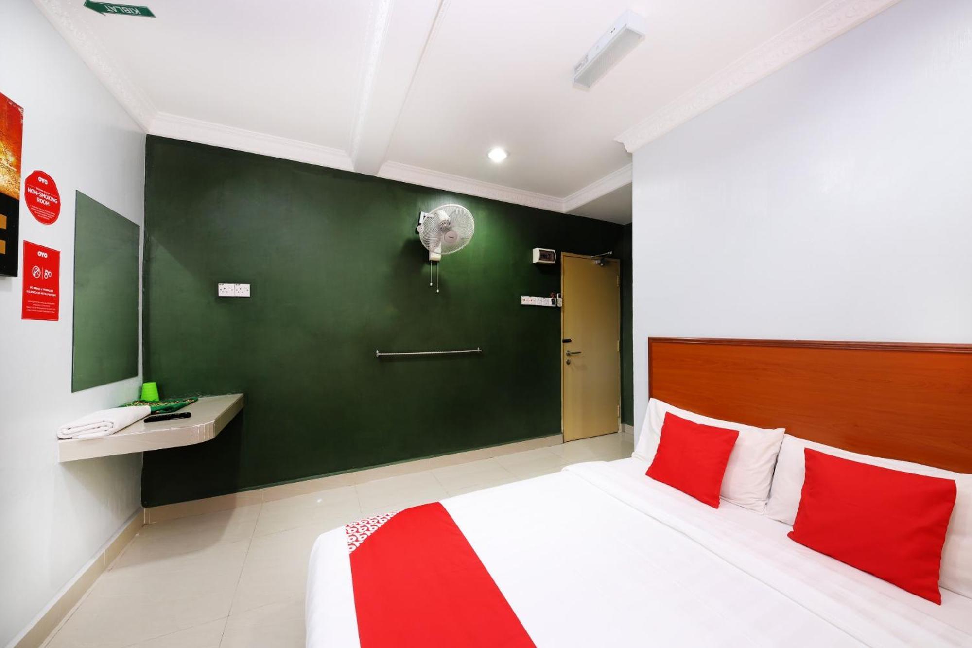 Super Oyo 720 Corridor Hotel 2 Pekan Eksteriør billede
