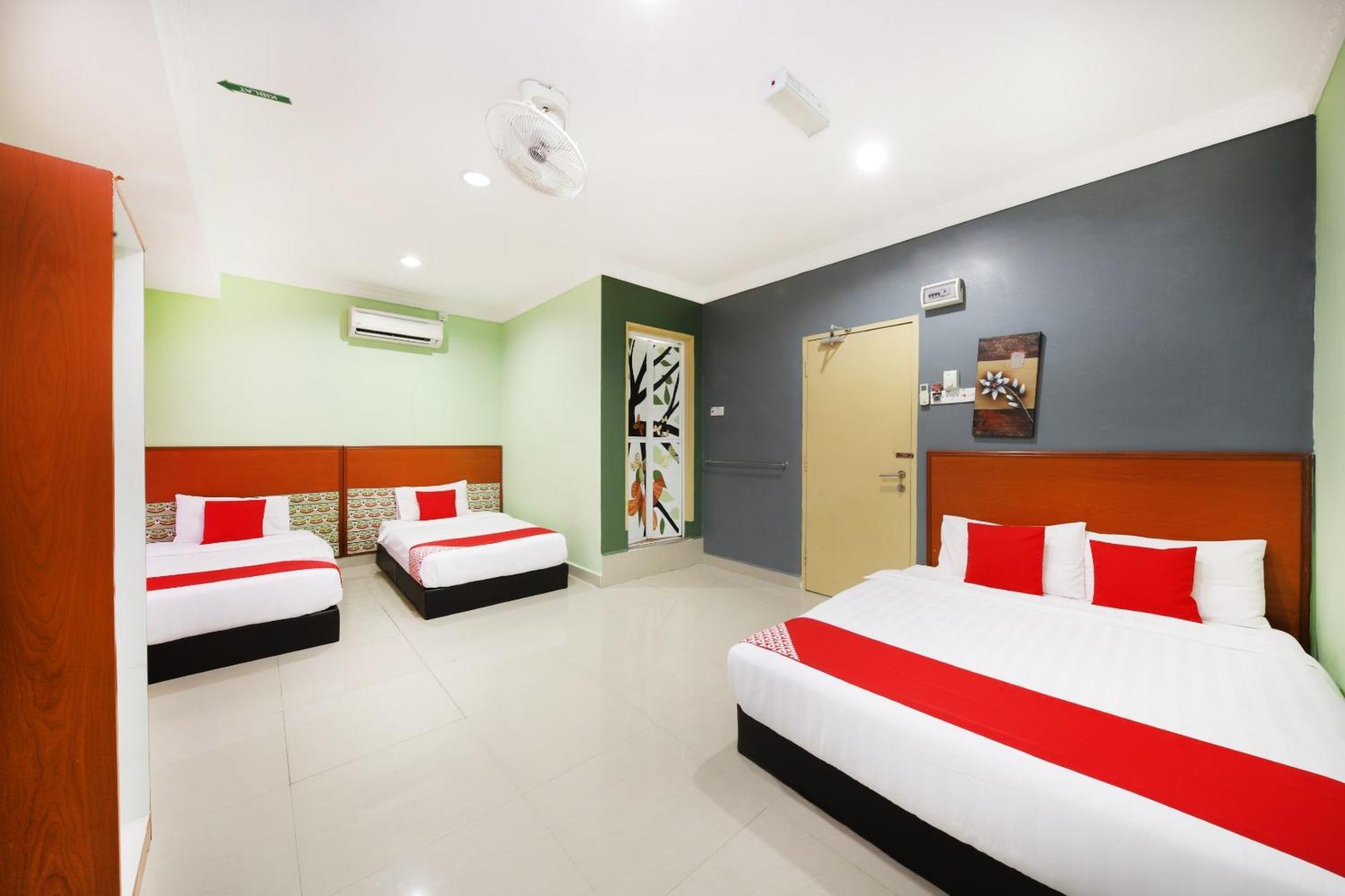 Super Oyo 720 Corridor Hotel 2 Pekan Eksteriør billede