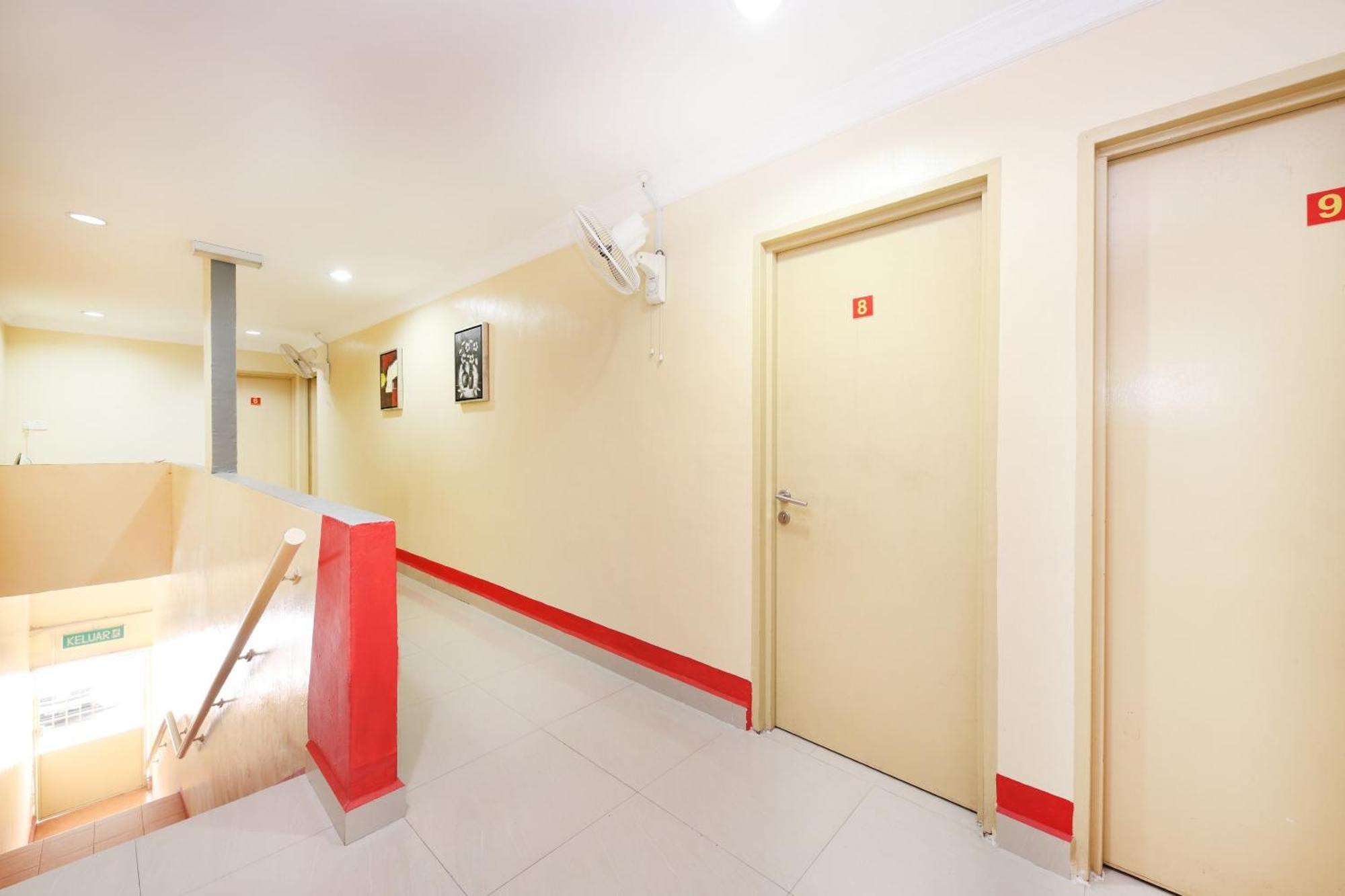Super Oyo 720 Corridor Hotel 2 Pekan Eksteriør billede